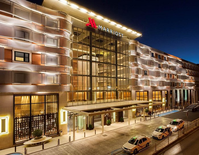 facade-madrid-marriott